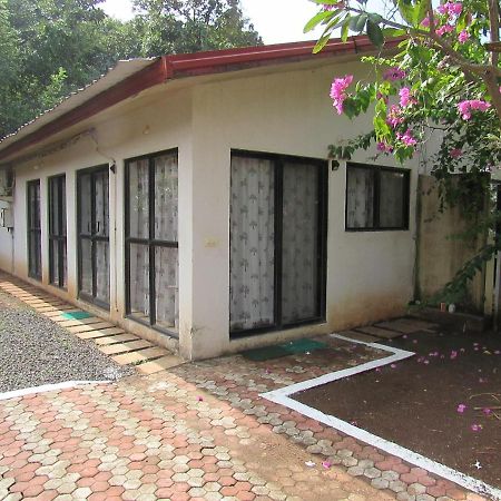 Retreat Chalets, The Nest, At Sparsh Resorts, Karjat Luaran gambar