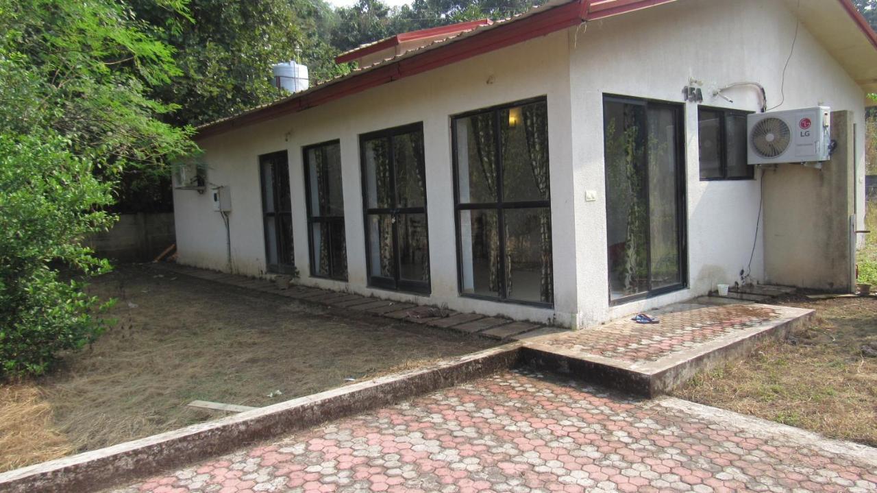 Retreat Chalets, The Nest, At Sparsh Resorts, Karjat Luaran gambar