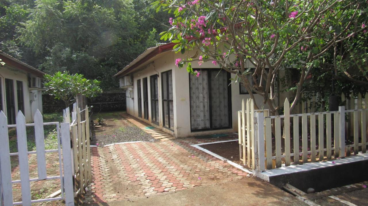 Retreat Chalets, The Nest, At Sparsh Resorts, Karjat Luaran gambar