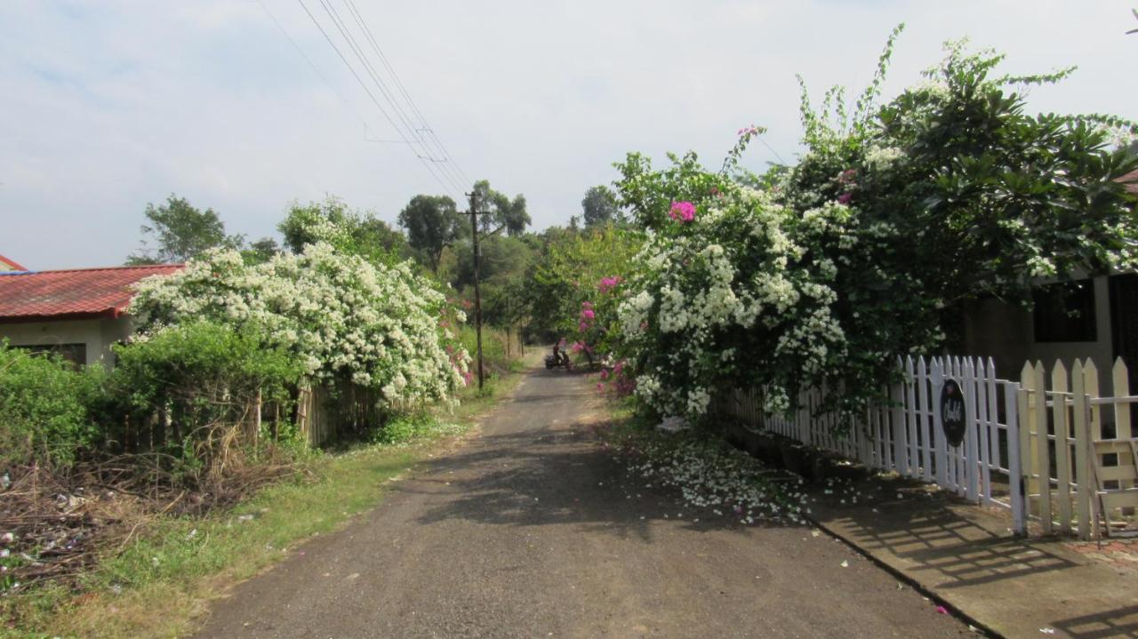 Retreat Chalets, The Nest, At Sparsh Resorts, Karjat Luaran gambar
