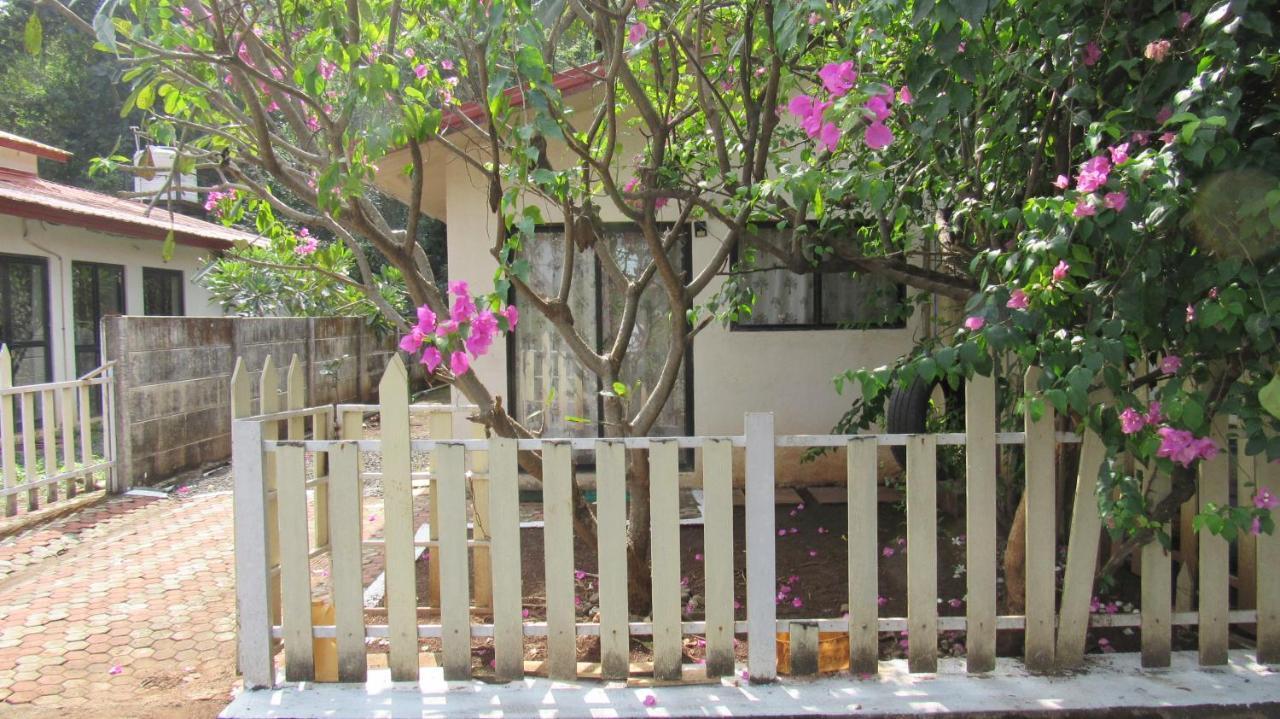 Retreat Chalets, The Nest, At Sparsh Resorts, Karjat Luaran gambar