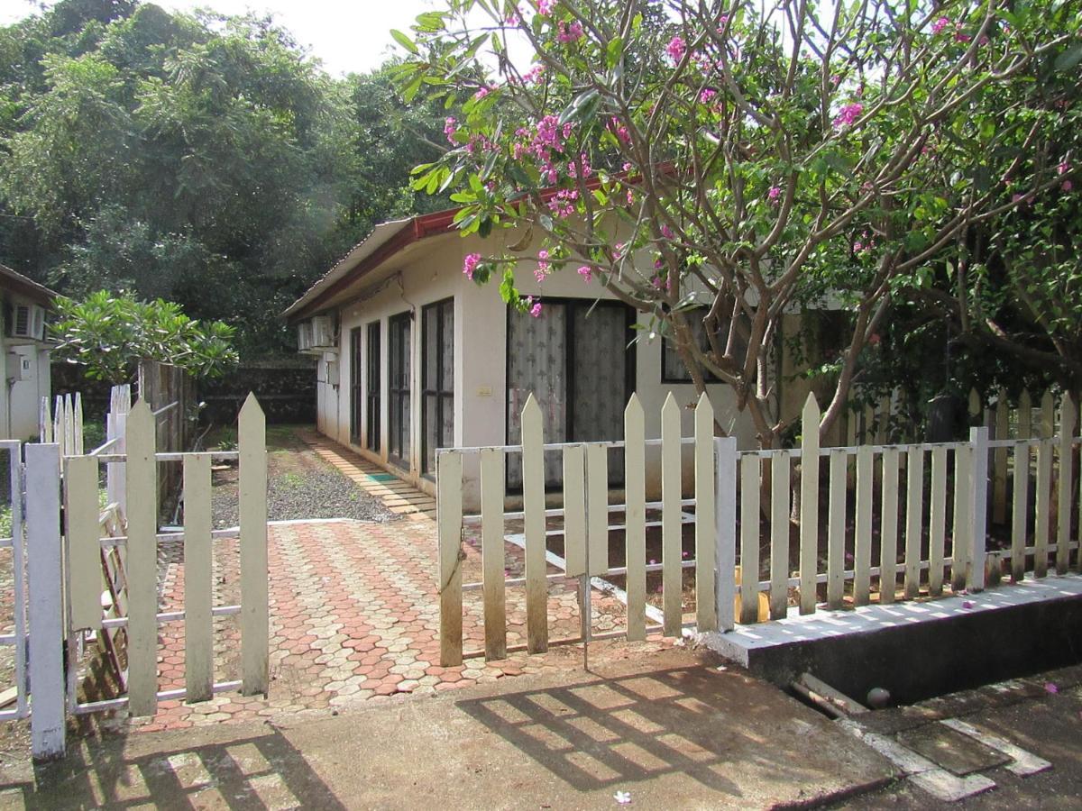 Retreat Chalets, The Nest, At Sparsh Resorts, Karjat Luaran gambar