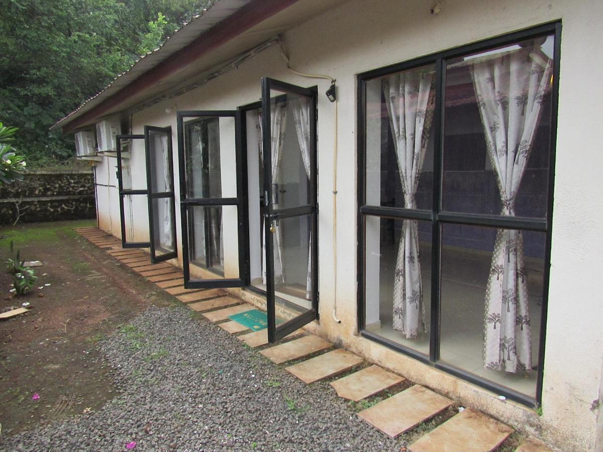Retreat Chalets, The Nest, At Sparsh Resorts, Karjat Luaran gambar